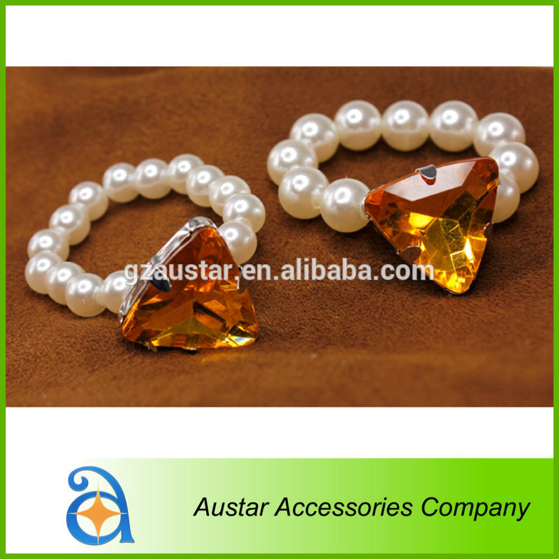 プラスチック製のナプキンリング真珠、 ラインストーンパール結婚式卸売のためのナプキンホルダー-ナプキンリング問屋・仕入れ・卸・卸売り