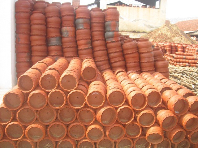 インドのテラコッタ粘土の植木鉢-植木鉢、プランター問屋・仕入れ・卸・卸売り