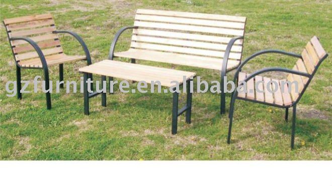 屋外の木製のベンチ-その他景観材料、デッキ類問屋・仕入れ・卸・卸売り