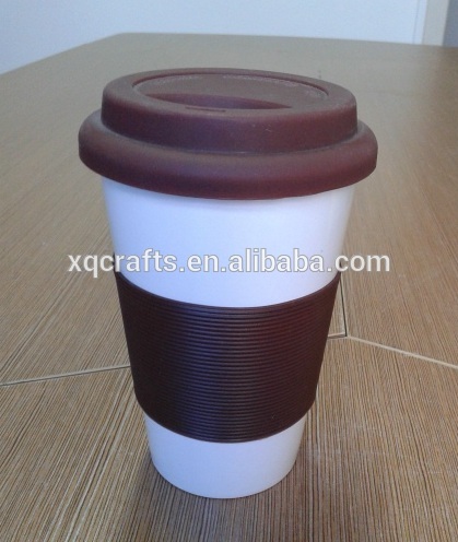 背の高い白い色のコーヒーカップ、 シリコン蓋付きセラミックマグ-マグカップ問屋・仕入れ・卸・卸売り
