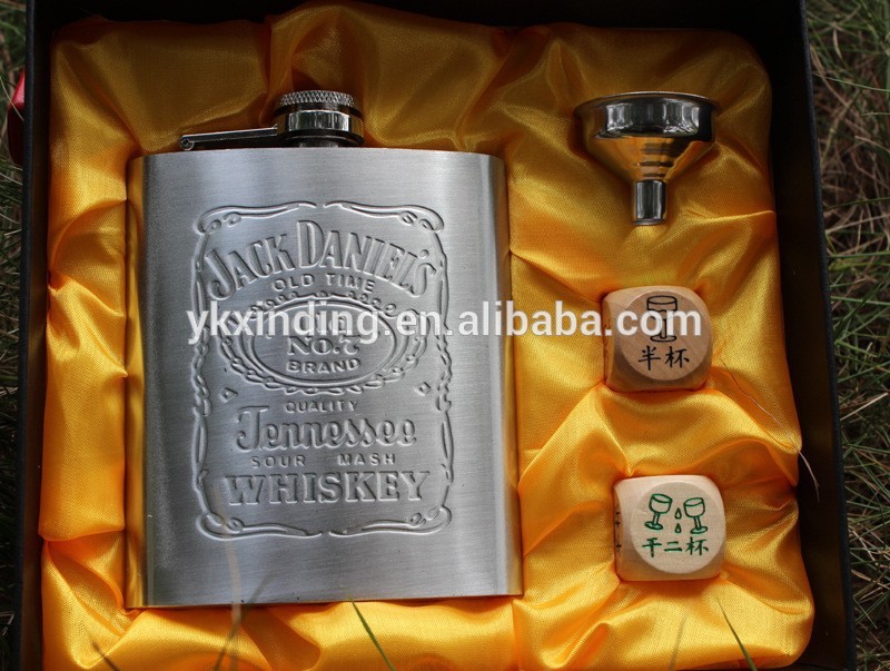 食品グレードの高品質ステンレス鋼ヒップフラスクjagermeisterギフトセット/ラグジュアリーのヒップフラスクセットのギフトボックス卸-スキットル問屋・仕入れ・卸・卸売り