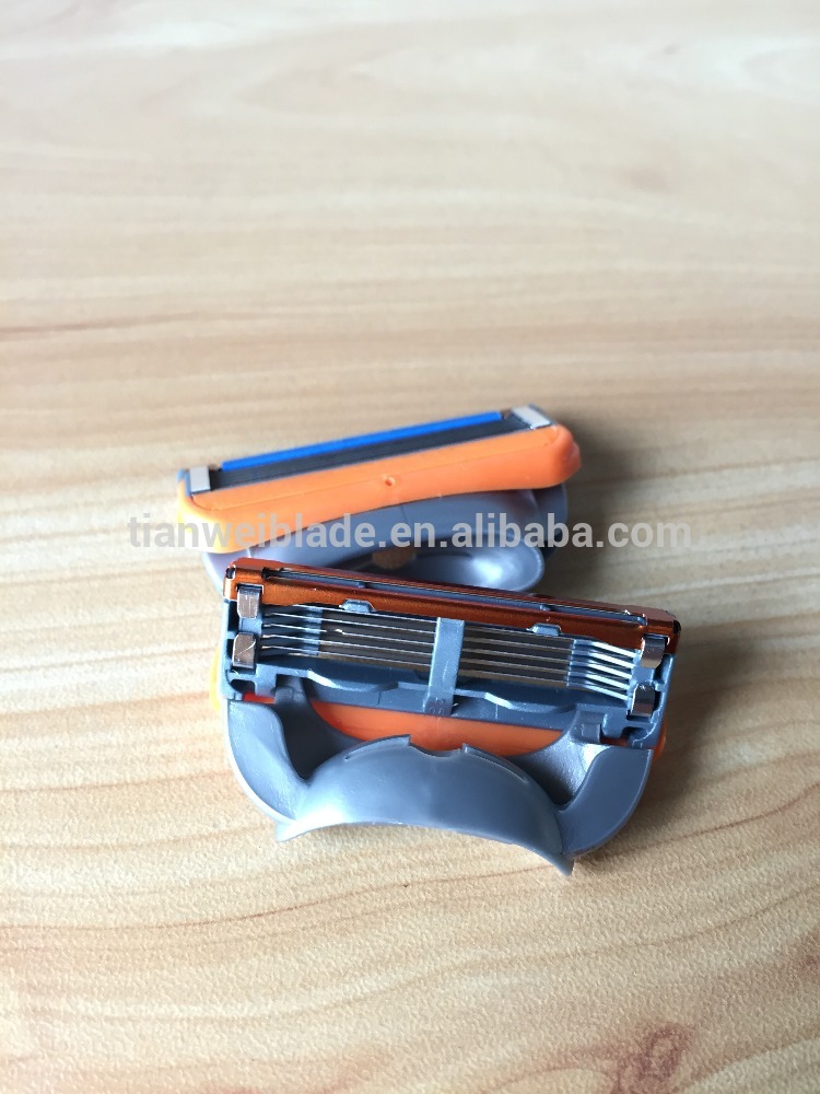 100% highe品質フェイスケアシェービングカミソリblads用男性5-bladesに保存4ピース/カートリッジ問屋・仕入れ・卸・卸売り