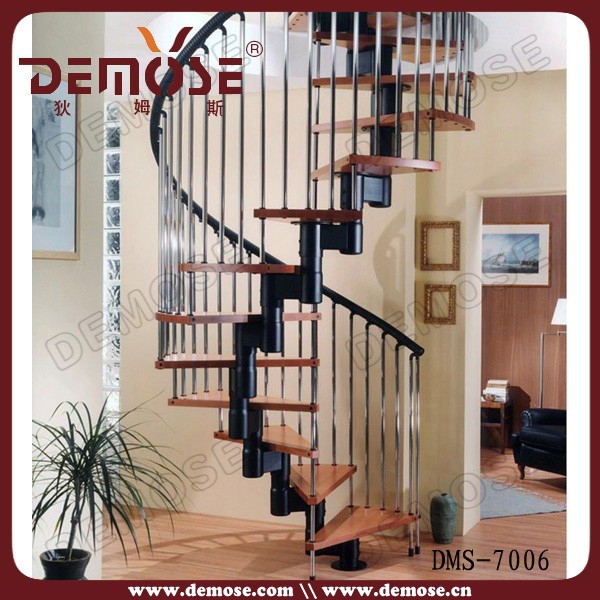 小さな鋼木材staircase|鋳鉄のスパイラル階段問屋・仕入れ・卸・卸売り
