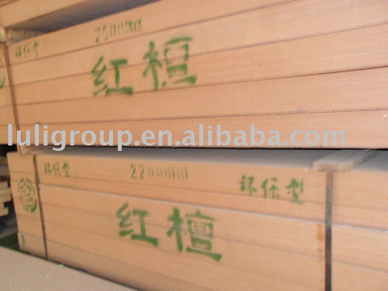 工学木または工学木製のベニヤのpadauk E1の合板問屋・仕入れ・卸・卸売り